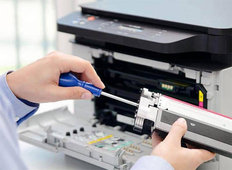 Vệ sinh cảm biến và khoang chứa mực thải