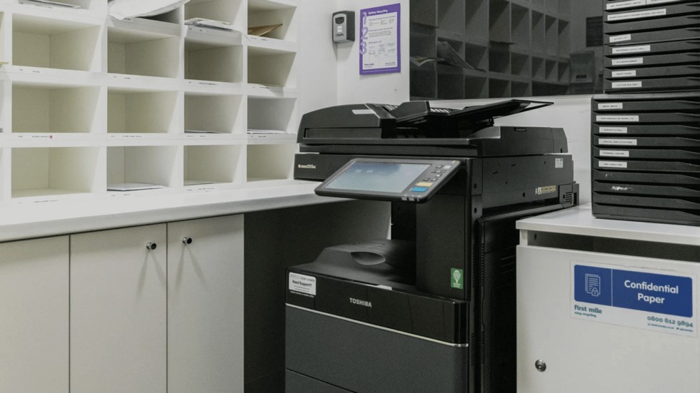 So sánh chi phí thuê máy photocopy theo tháng và mua đứt, trả góp