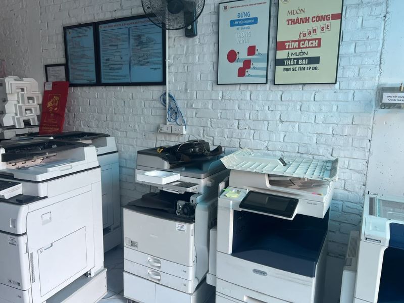 So sánh thuê và mua máy photocopy cho trường học